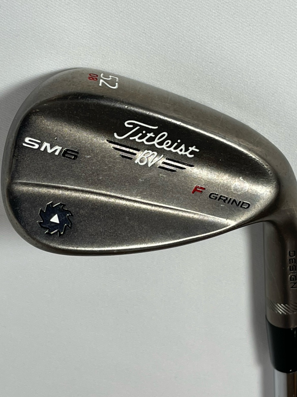 Titleist SM6 BV F Grind 52° Wedge - Silver with Black Accents